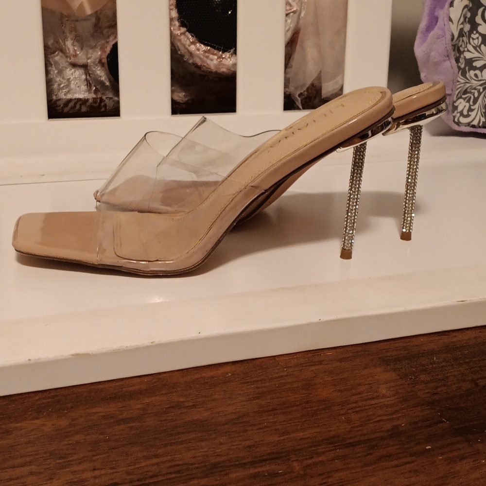 Heels - Picture 12 of 12